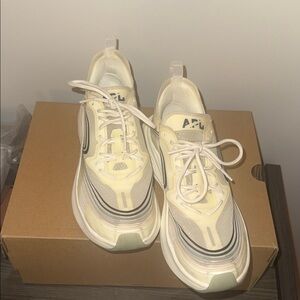 APL Streamline Running Shoes